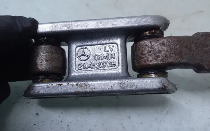 Mercedes-Benz C W203 (2000 - 2007) 2104620748 Кардан рулевого вала — фото 3