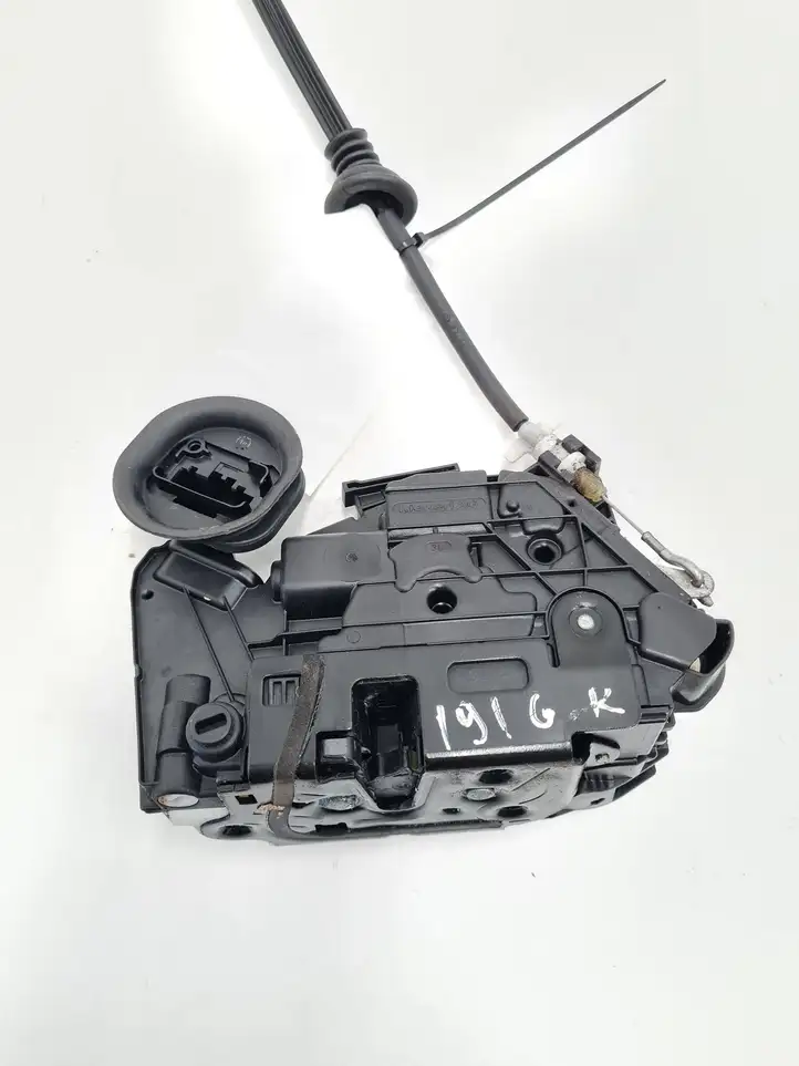 Volkswagen Golf VI (2009 - 2013) 5K4839015H Замок задней двери — фото 2