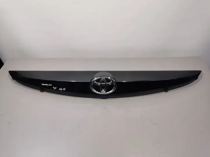 Toyota Auris E180 (2012 - 2018) Подсветка номера — фото 1