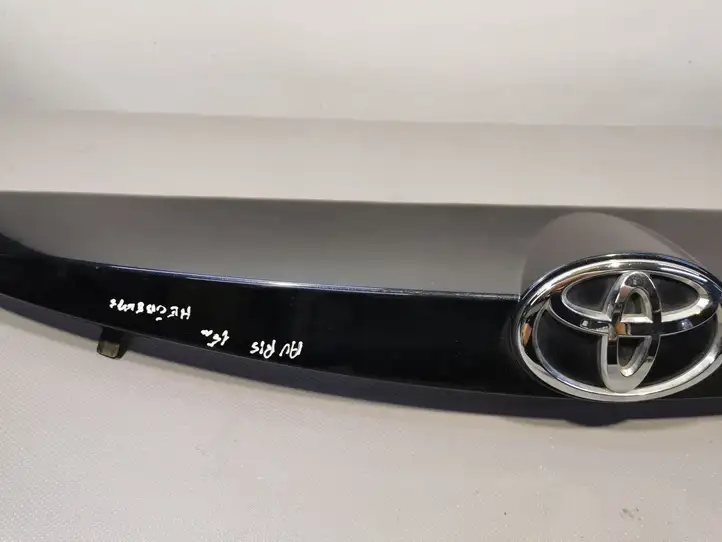 Toyota Auris E180 (2012 - 2018) Подсветка номера — фото 2