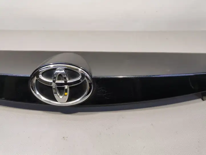 Toyota Auris E180 (2012 - 2018) Подсветка номера — фото 3