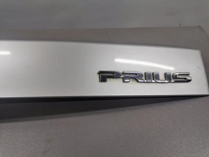 Toyota Prius (XW30) (2009 - 2015) Подсветка номера — фото 10