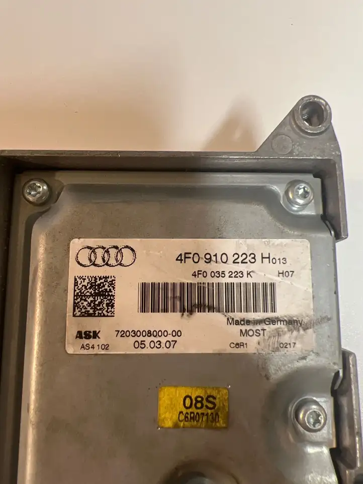 Audi A6 S6 C6 4F (2004 - 2008) 4F0035223K Усилитель звука — фото 3
