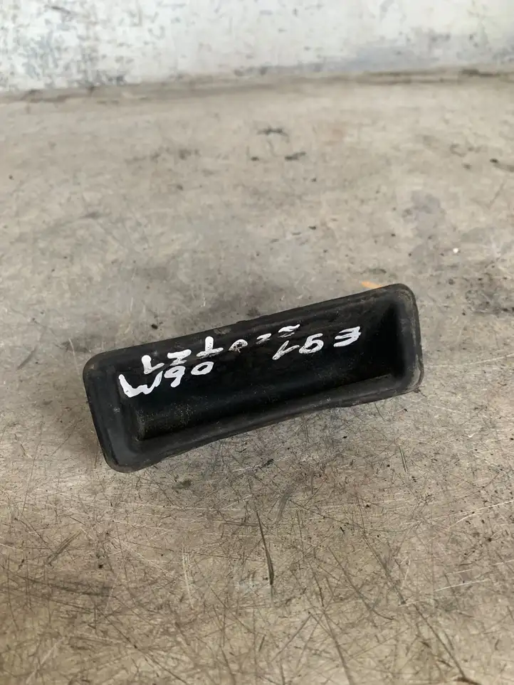 BMW 3 E90 E91 (2005 - 2012) 51247118158 Ручка крышки багажника — фото 1