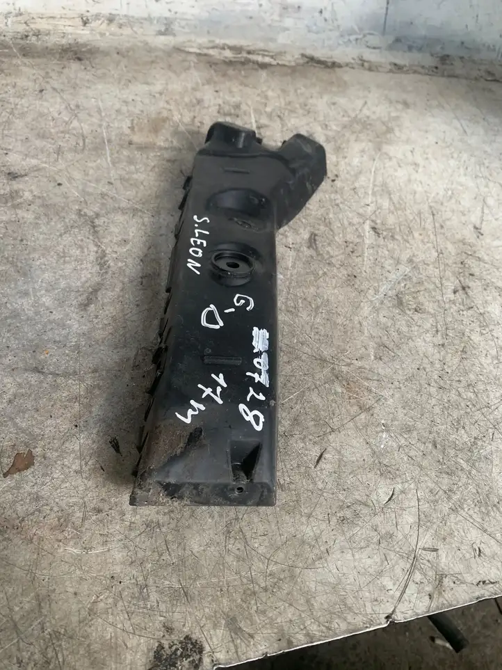 Seat Leon (5F) (2012 - 2019) 5f0807376 Кронштейн заднего бампера — фото 3