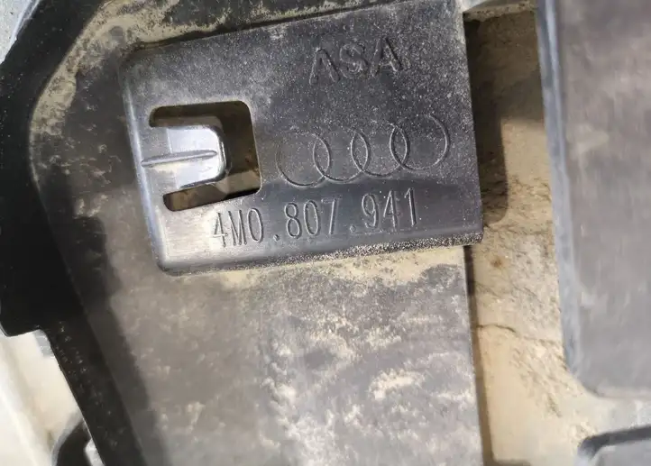 Audi Q7 4M (2015 - ) 4M0807521 Нижняя часть переднего бампера — фото 5