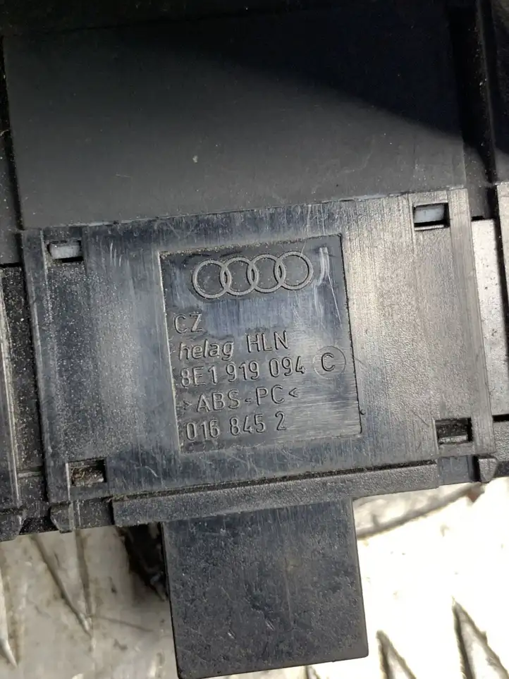Audi A4 S4 B7 8E 8H (2004 - 2009) 8E0919094C Другие включатели / ручки/ переключатели — фото 2
