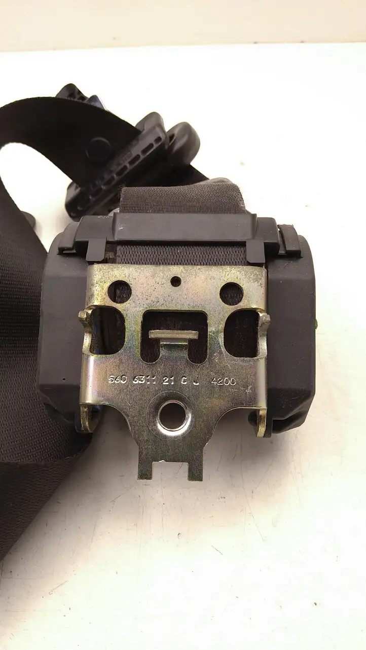 Ford Focus (1998 - 2004) 98ABA61294DD Передний ремень безопасности — фото 6