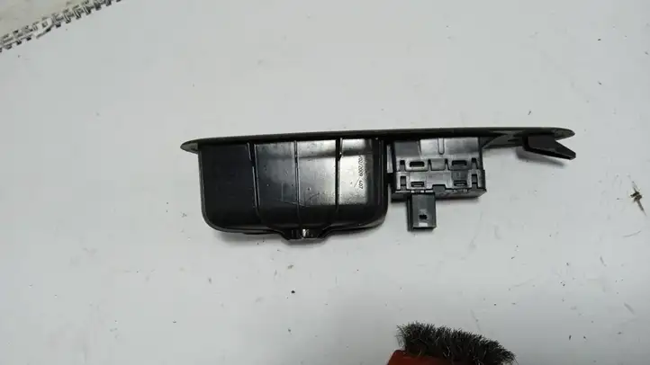 Peugeot 308 (2007 - 2013) 96573850XT Блок кнопок стеклоподъемников — фото 2