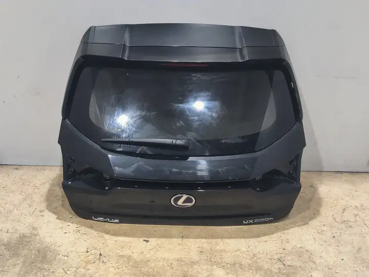 Lexus UX (2020 - ) Крышка багажника — фото 1