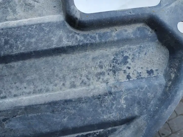 Toyota Avensis T250 (2003 - 2006) 5839805020 Защита заднего бампера — фото 5