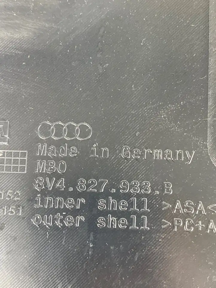 Audi A3/S3 8V (2012 - 2016) 8V4827933B Спойлер заднего стекла — фото 7