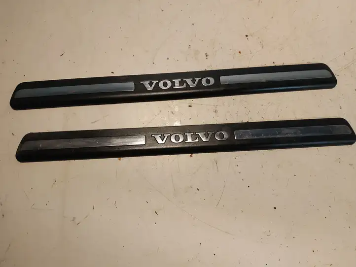 Volvo V70 (2004 - 2007) 8659960 Внутренняя отделка переднего порога — фото 1