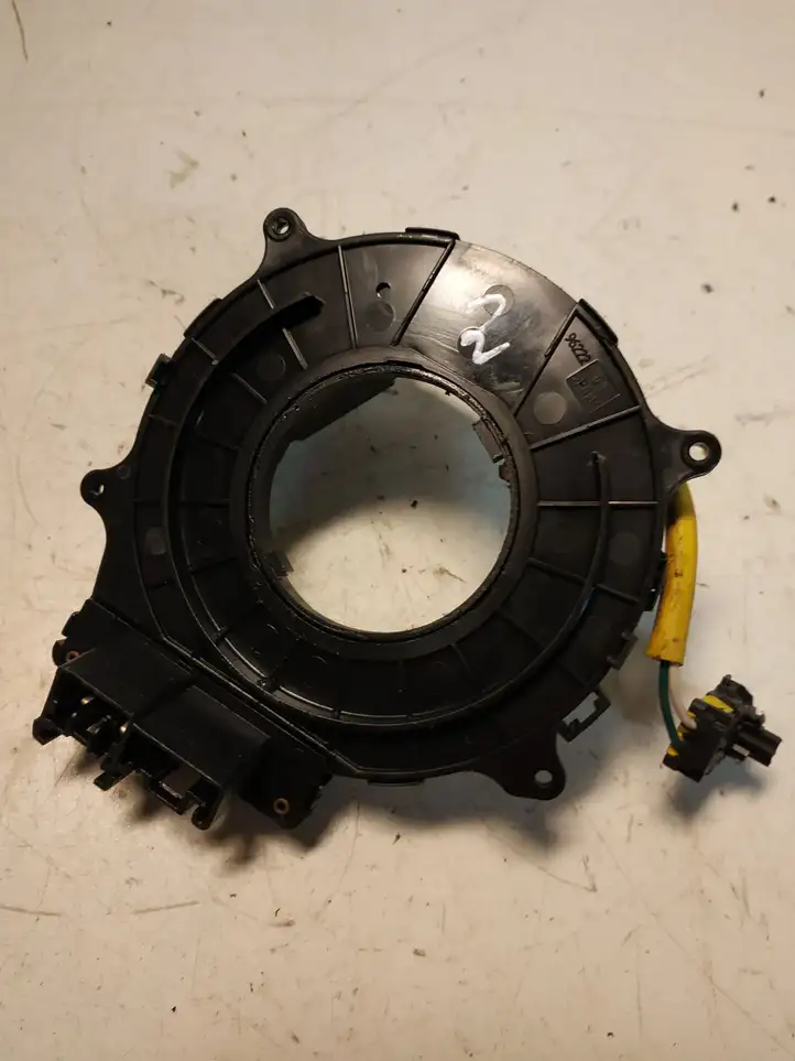 Toyota Avensis T220 (2000 - 2003) 96222 Контактное кольцо SRS — фото 2