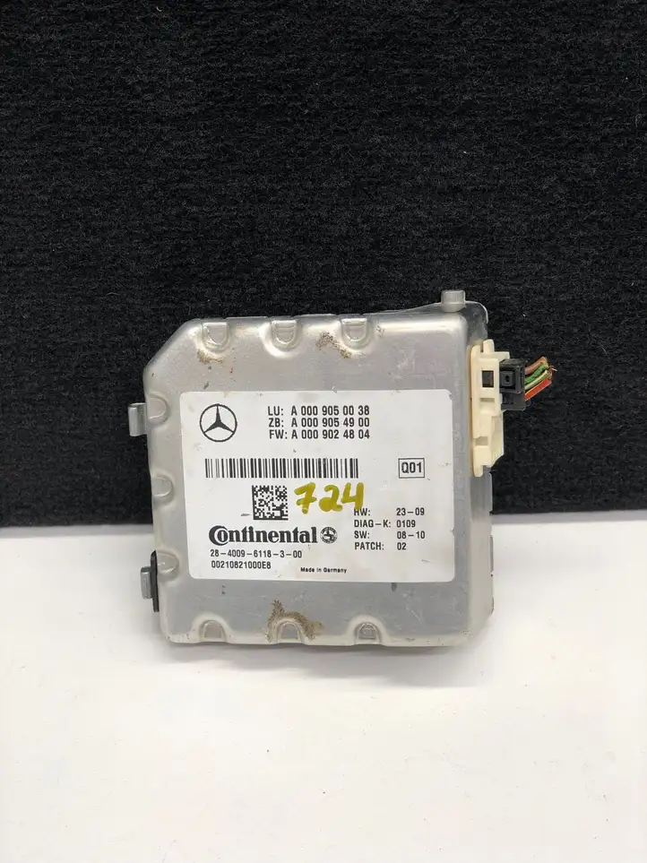 Mercedes-Benz E W212 (2009 - 2016) A0009050038 Камера в лобовом стекле — фото 1