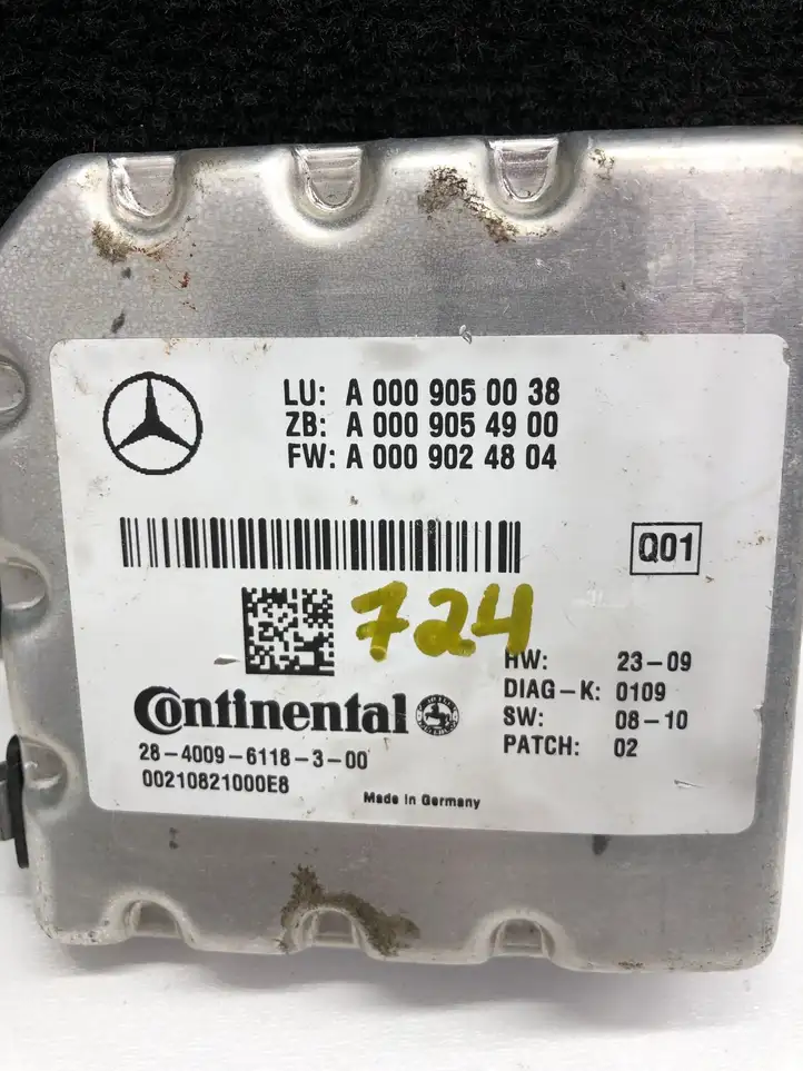 Mercedes-Benz E W212 (2009 - 2016) A0009050038 Камера в лобовом стекле — фото 2