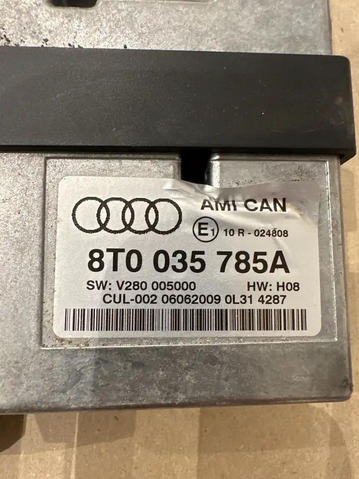 Audi A4 S4 B8 8K (2007 - 2011) 8T0035785A Контроллер мультимедийной системы — фото 2