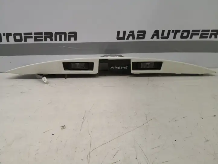 Nissan Juke I F15 (2010 - 2018) 90868BV80A Подсветка номера — фото 2