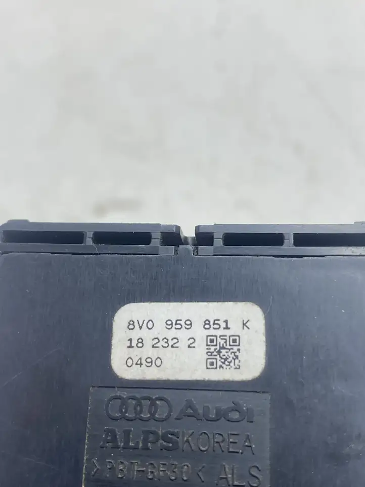 Audi A3/S3 8V (2012 - 2016) 8V0959851K Кнопка стеклоподъемников — фото 3