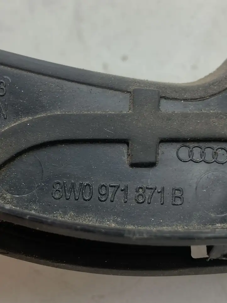 Audi A4 S4 B9 (2015 - 2019) 8W0971871B Прочие детали моторного отсека — фото 3
