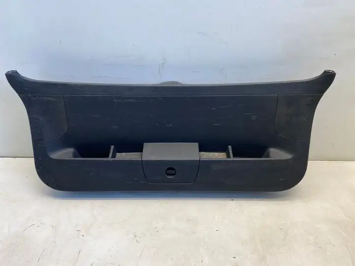 Volkswagen Golf VII (2013 - 2019) 5G9867605A Комплект обшивки крышки багажника — фото 1