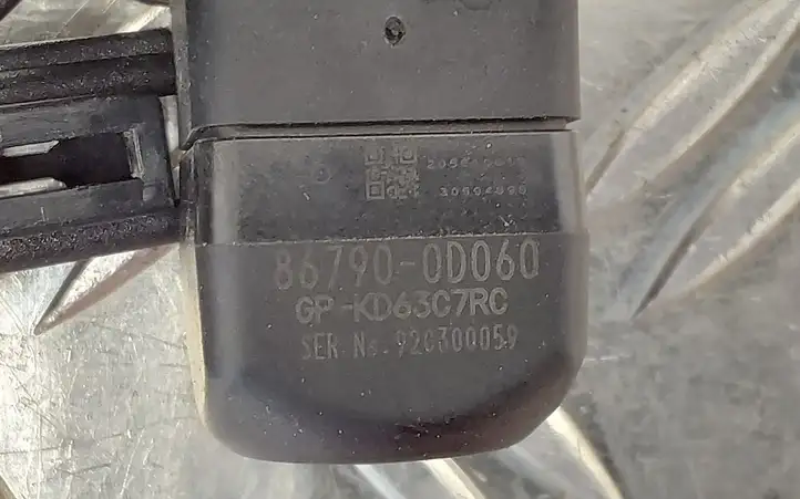 Toyota Yaris (2019 - ) 867900D060 Видеокамера заднего вида — фото 3