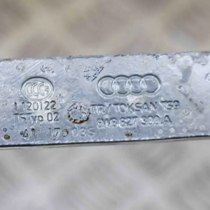 Audi A5 (2016 - ) 8W8827300A Петли крышки багажника — фото 6