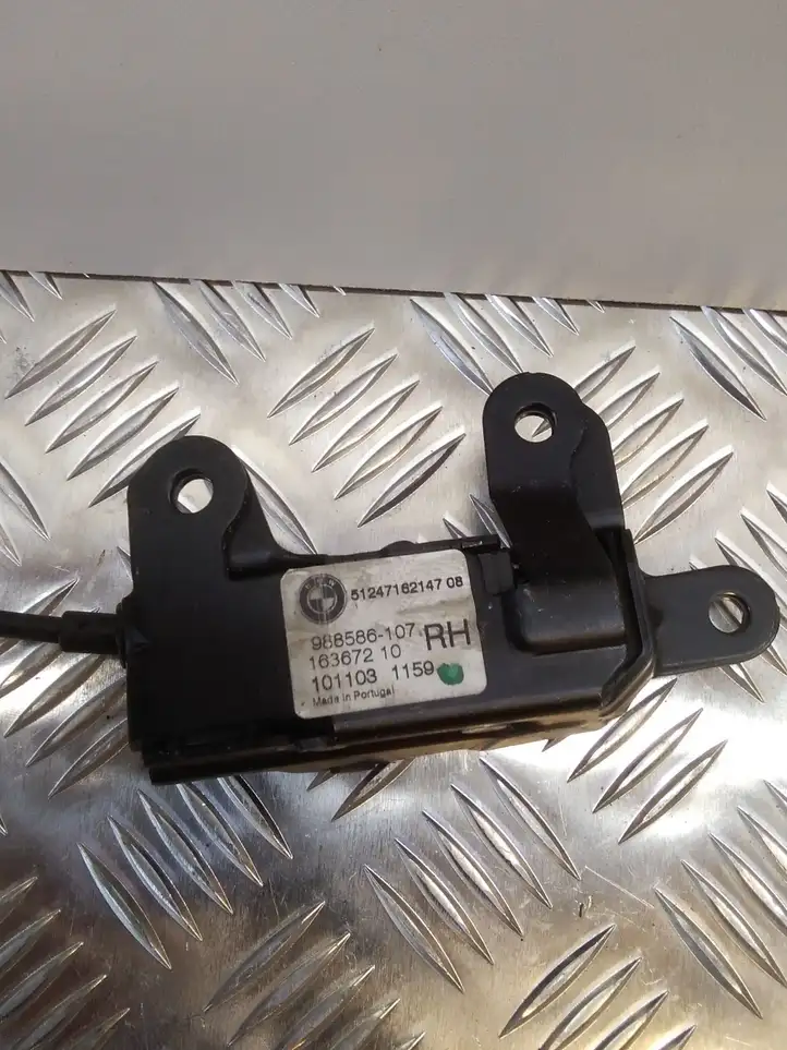 BMW X5 E70 (2006 - 2013) 988586107 Замок крышки багажника — фото 2
