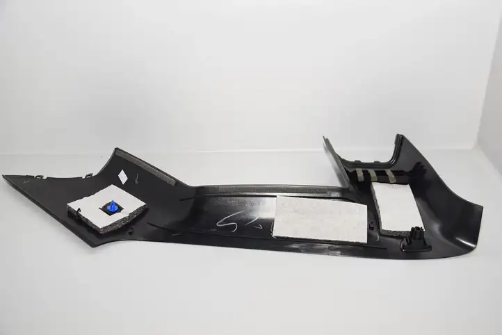 BMW i3 (2013 - ) Обшивка стойки C — фото 5
