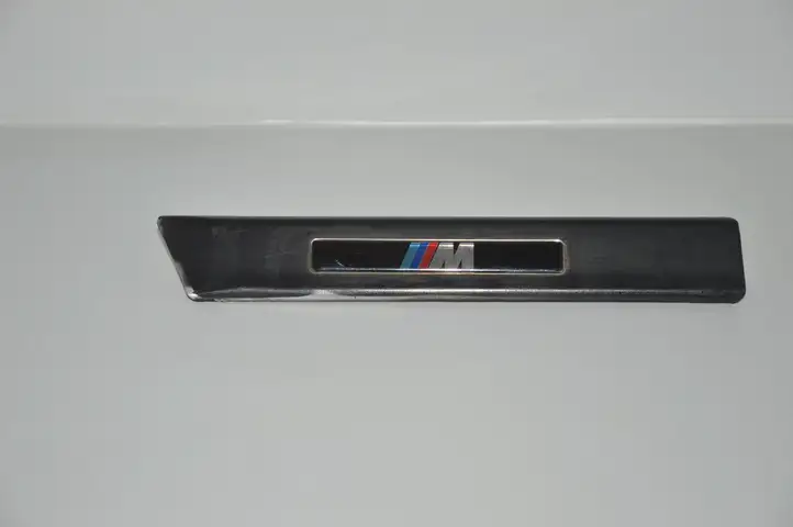 BMW 5 E39 (1996 - 2003) 8184481 Молдинг крыла — фото 1