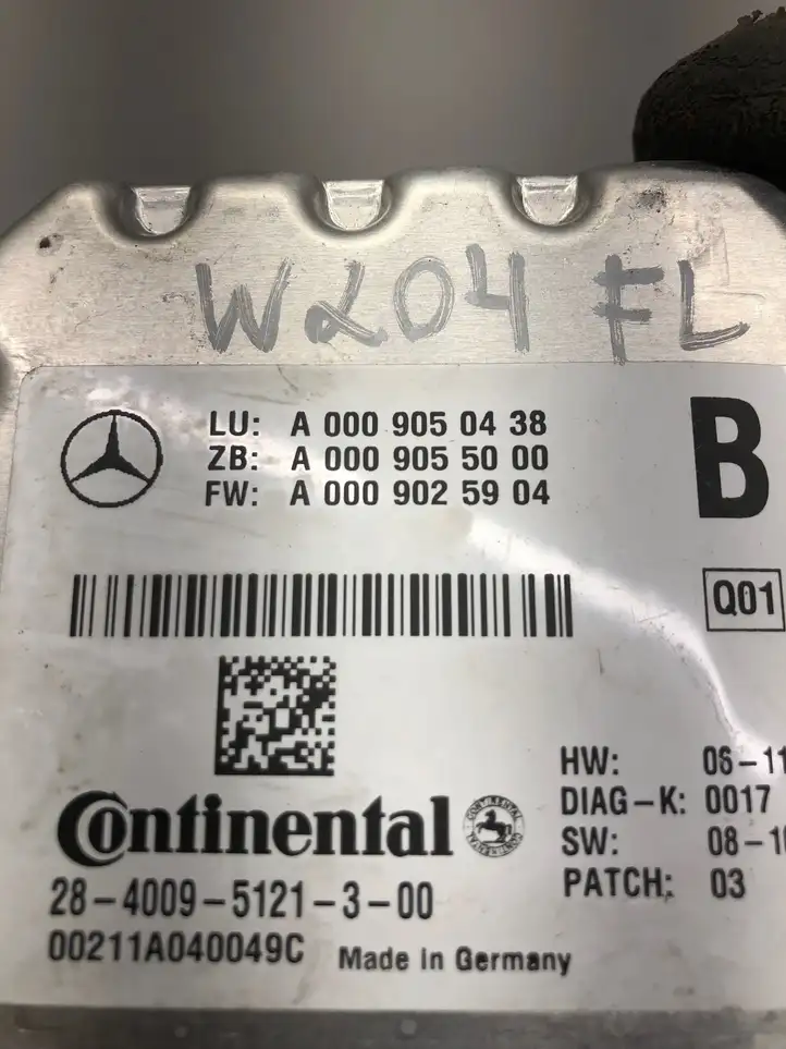 Mercedes-Benz C W204 (2007 - 2014) A0009050438 Камера в лобовом стекле — фото 2