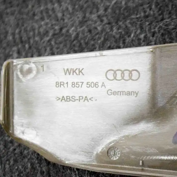 Audi Q5 SQ5 (2012 - 2017) 8R1857506B Прочие внешние детали — фото 7