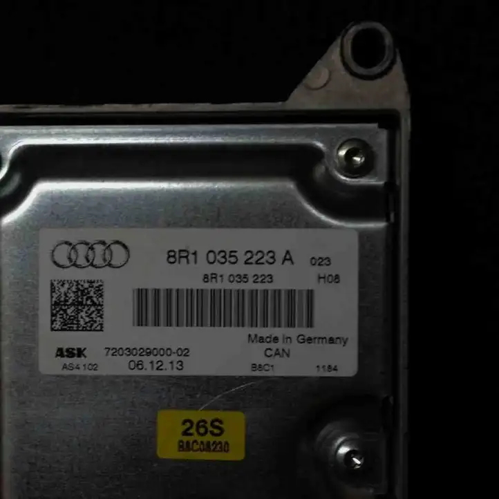Audi A4 S4 B8 8K (2011 - 2015) 8R1035223A Усилитель звука — фото 4