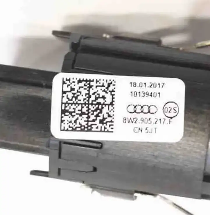 Audi A4 S4 B9 (2015 - 2019) 8W2905217F Включатель зажигания и стартера — фото 3