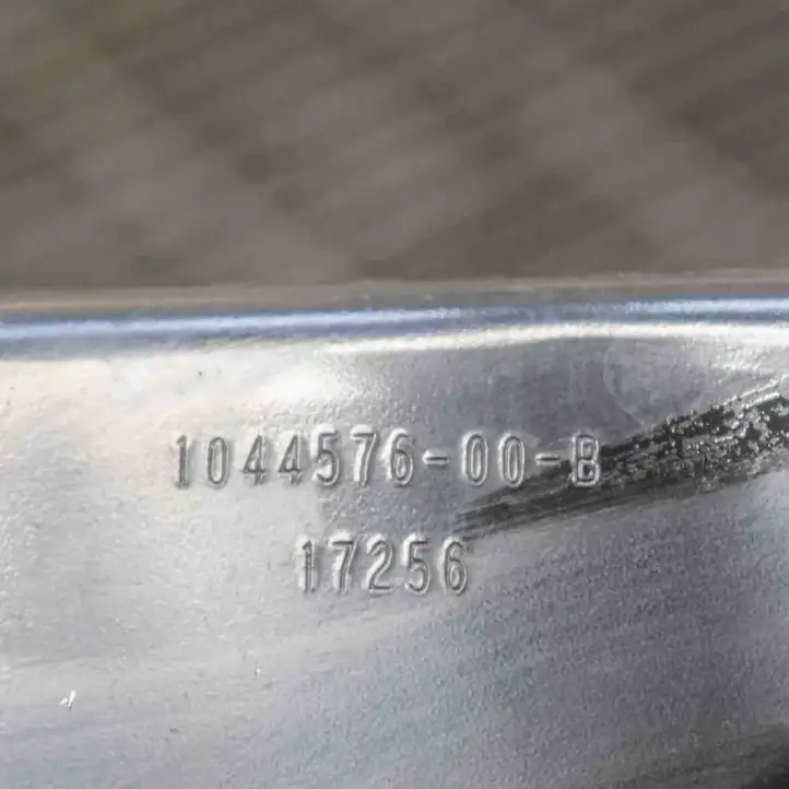 Tesla Model 3 (2017 - 2023) 104457600B Другая часть кузова — фото 6
