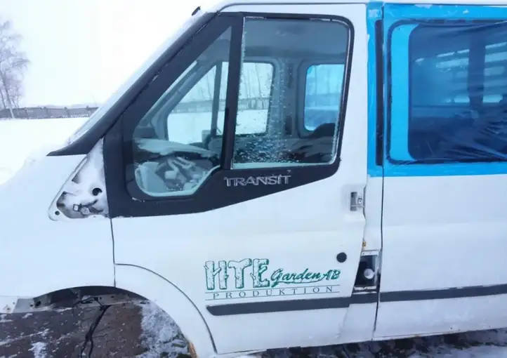 Ford Transit (2006 - 2013) Дверь — фото 3