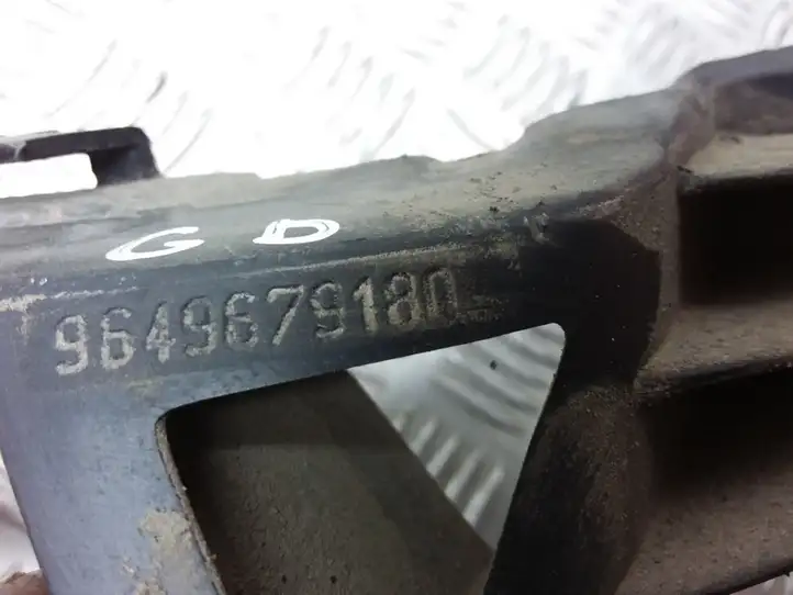 Peugeot 207 (2006 - 2009) 9649679180 Кронштейн угловой части бампера — фото 3