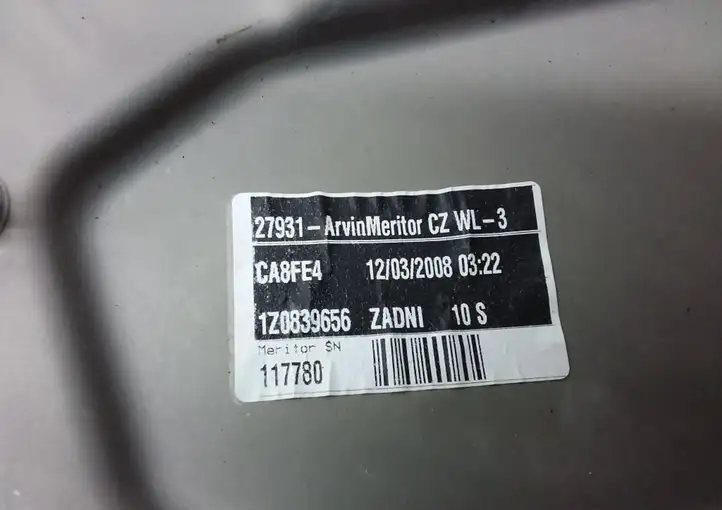 Skoda Octavia Mk2 (1Z) (2004 - 2013) 1Z0839656 Механический стеклоподъемник задней двери — фото 6