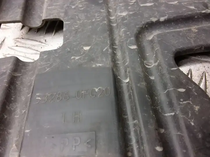 Toyota Corolla Verso AR10 (2004 - 2009) 532860F020 Дефлектор воздуха — фото 3
