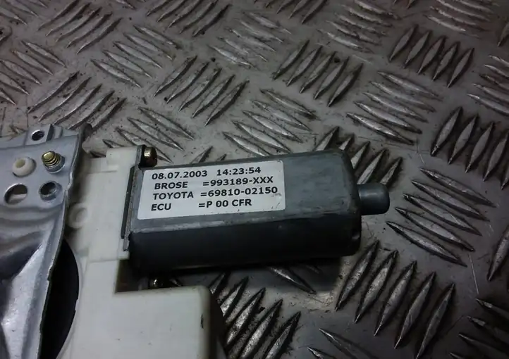 Toyota Corolla E120 E130 (2000 - 2004) 6981002150 Электростеклоподъемник передний (комплект) — фото 7