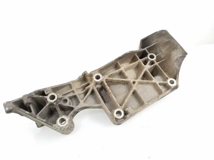 Seat Alhambra (Mk1) (2000 - 2010) 045903143C Кронштейн генератора — фото 2