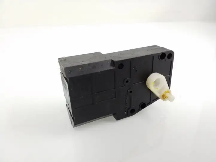 Subaru Forester SG (2006 - 2008) 5027523350 Двигатель задвижки потока воздуха — фото 2