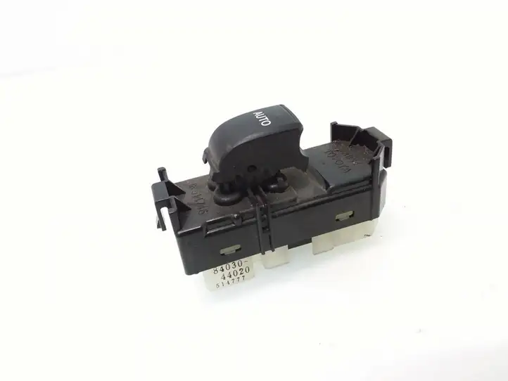 Toyota Avensis Verso (1995 - 2001) 8403044020 Блок кнопок стеклоподъемников — фото 1