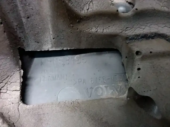 Volvo XC90 (2002 - 2006) 08653495 Крышка двигателя декоративная — фото 3