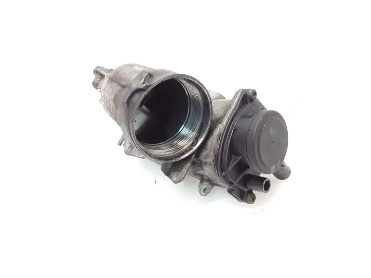Volvo V70 (2000 - 2004) 08642839 Кронштейн масляного фильтра — фото 1