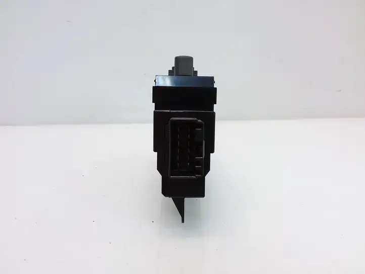 Volvo V70 (2000 - 2004) 8682837 Кнопка стеклоподъемников — фото 3