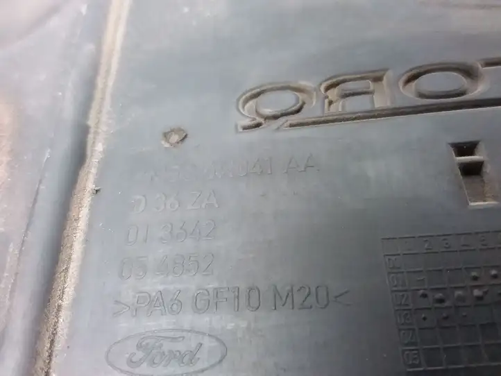 Ford Focus (1998 - 2004) 2M5Q6N041AA Крышка двигателя декоративная — фото 3