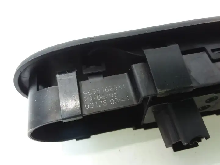 Peugeot 307 (2005 - 2008) 96351625XT Блок кнопок стеклоподъемников — фото 3