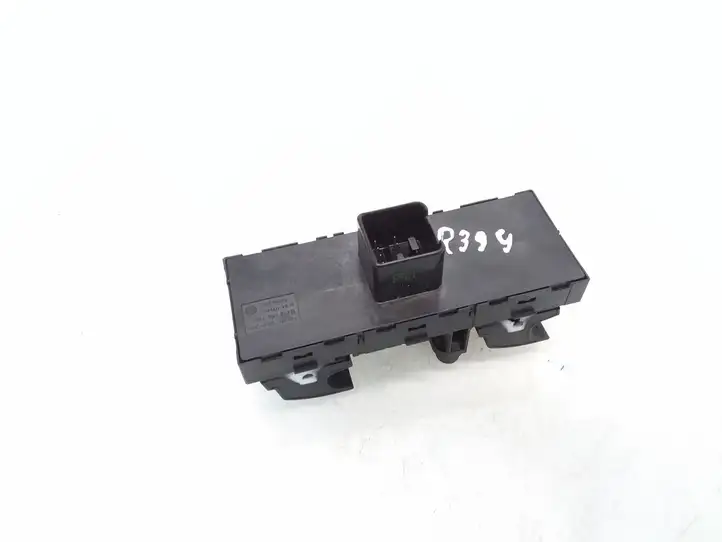 Volkswagen Tiguan (2007 - 2011) 1K4959857B Блок кнопок стеклоподъемников — фото 1