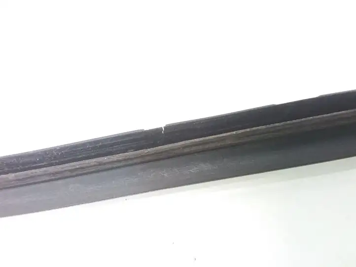 Volkswagen Tiguan (2007 - 2011) 5N0854328 Накладка стоек лобового стекла — фото 3